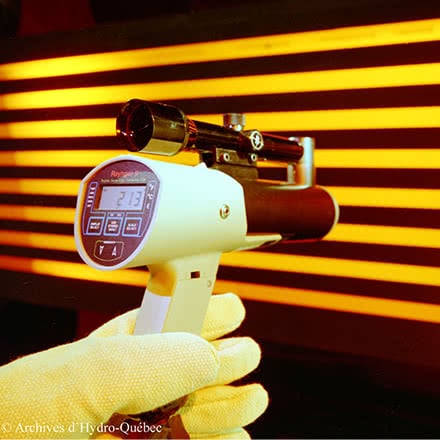 Un pyromètre, 1988.