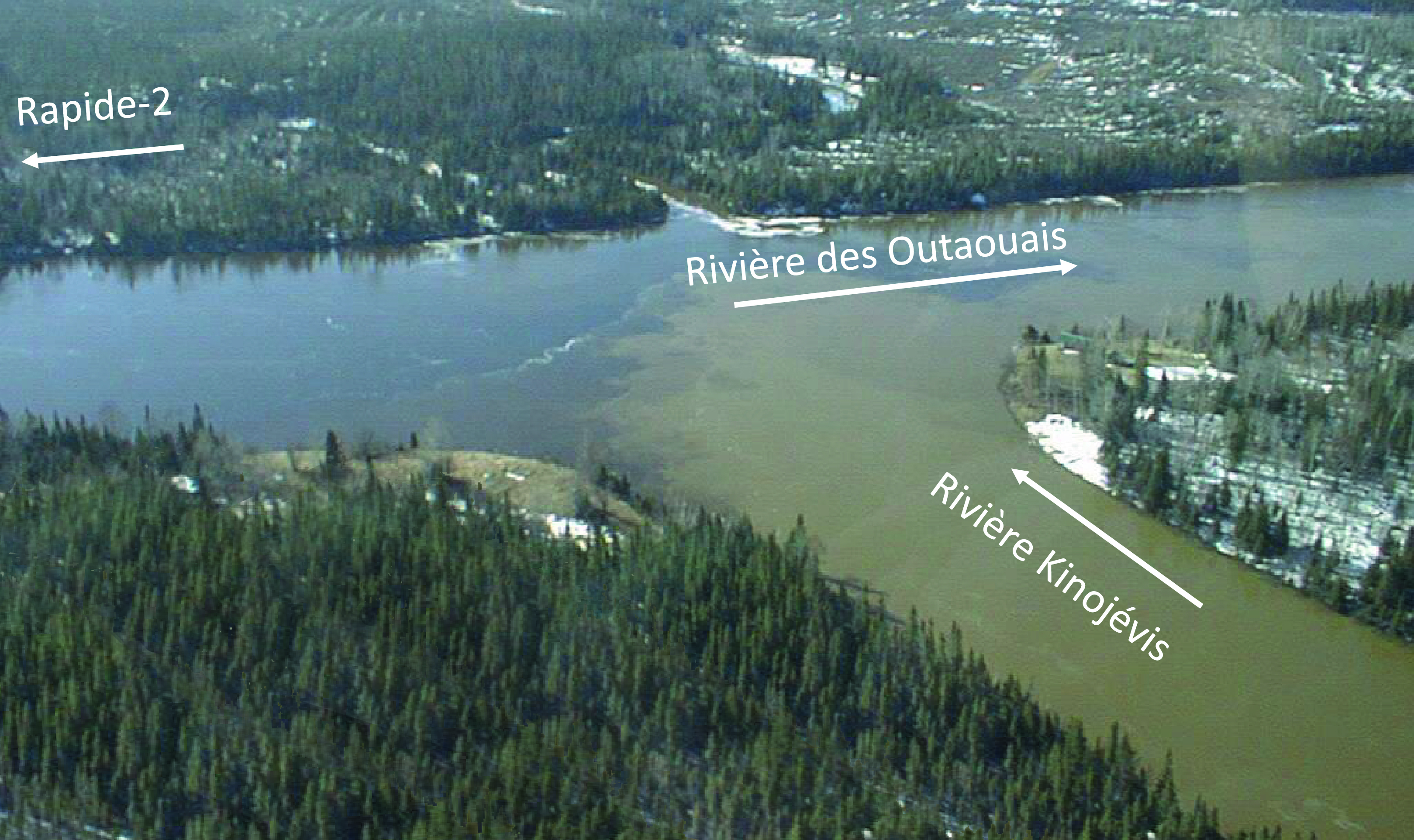 Confluence des rivières Kinojévis et des Outaouais.