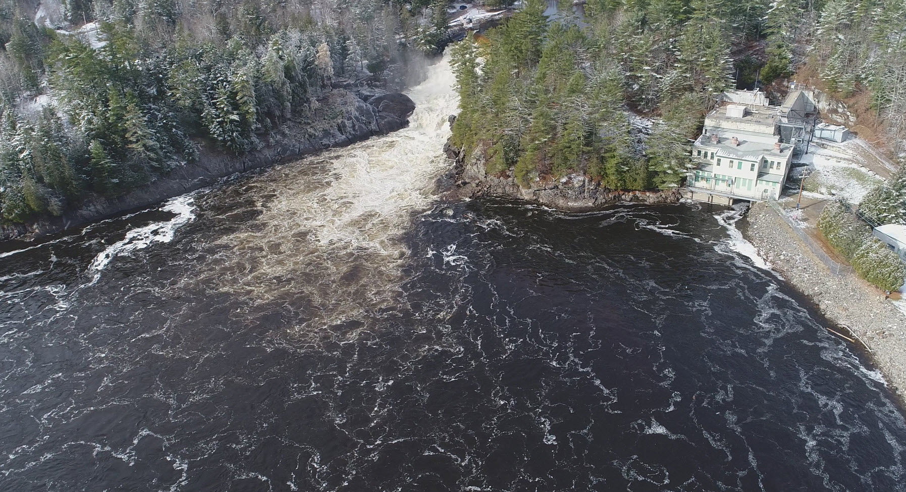 Chute-Bell : Grenville-sur-la-Rouge