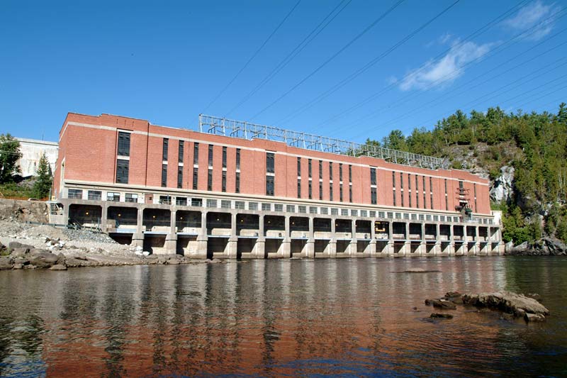 Centrale de Paugan à Low