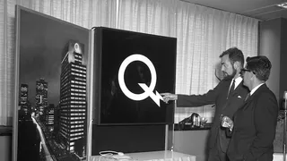 Inauguration du siège social d’Hydro-Québec en présence du premier ministre, Jean Lesage, et du ministre des Richesses naturelles, René Lévesque, le 8 juin 1962.