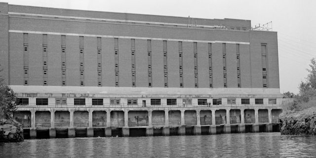 Vue de la centrale des Rapides-Farmer en 1942.
